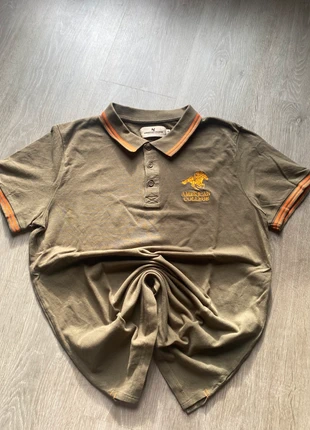 Polo homme kaki et bande orange XL logo brodé américan collège 100%coton, marca: American College, estado: Muito bom, tamanho: XL, €14.00, €15.40 inclui Proteção do Comprador