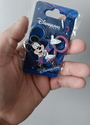 Pin's Mickey Disneyland Paris 30 ans, marque: Disneyland Paris, état: Neuf avec étiquette, 10,00 €, 11,20 € Protection acheteurs incluse