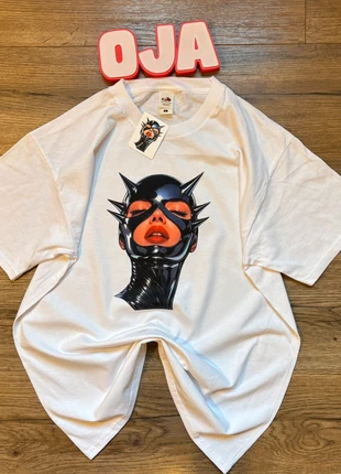 T-shirt imprimé à motif femme masqué chrome d’après dessin numérique taille L, marca: Graphic Tee, estado: Nuevo con etiquetas, tamaño: L, 20,00 €, 21,70 € Protección al comprador Pro incluida