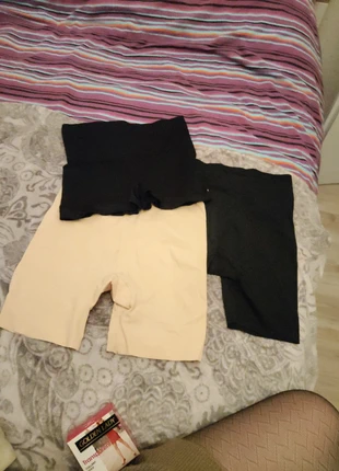 Lot de shorty, marque: sansmarque, état: Très bon état, taille: L / 40 / 12, 2,50 €, 3,33 € Protection acheteurs incluse