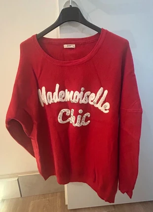 Pull rouge “Mademoiselle Chic” MOEWY – Taille unique, état: Bon état, taille: Taille unique, 3,00 €, 3,85 € Protection acheteurs incluse