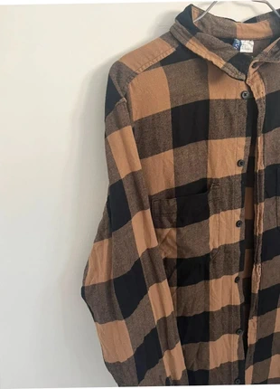 Chemise H&M Divided marron clair à carreaux noirs – Taille M – 100% coton, marque: H&M, état: Très bon état, taille: M, 6,00 €, 7,00 € Protection acheteurs incluse