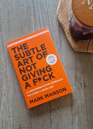 Mark Manson - The subtle art of not giving a f*ck, estado: Muito bom, €5.00, €5.95 inclui Proteção do Comprador