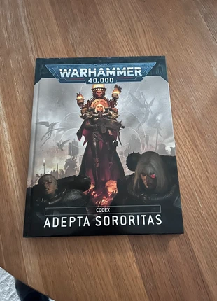 Codex adepta sororitas, marke: Games Workshop, zustand: Sehr gut, größe: Frühchen, bis 44, 40,00 €, 42,70 € inklusive Vinted-Käuferschutz