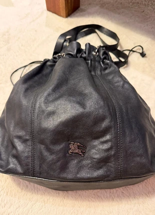 Burberry Lambskin Drawstring Tote Purse - Great Condition, marque: Burberry, état: Très bon état, 424,95 €, 446,90 € Protection acheteurs incluse