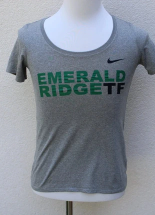 T shirt / Tee / Nike Dri-Fit Taille XS, marque: Nike, état: Très bon état, taille: XS / 34 / 6, 12,00 €, 13,30 € Protection acheteurs (Pro) incluse