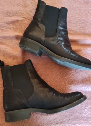 Scarpe con elastico nero blu, merk: Pollini, staat: Goed, maat: 37, € 8,00, € 9,10 inclusief Kopersbescherming