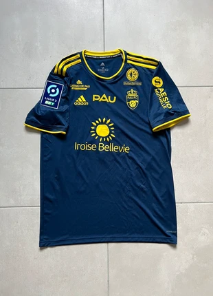 Maillot porté Pau Fc, marque: adidas, état: Très bon état, taille: M, 125,00 €, 131,95 € Protection acheteurs incluse