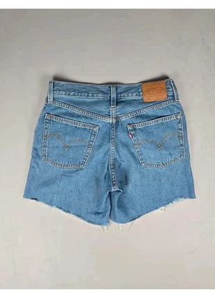 short Levi’s 501 premium bleu clair femme taille 36 coupe vintage effiloché “615”, brand: Levi's, condition: Very good, size: S / 36 / 8, €17.00, €18.55 includes Buyer Protection Pro