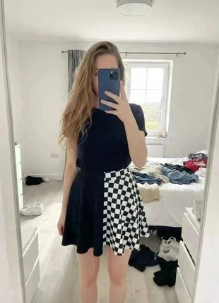 mini jupe patineuse bicolore noir et damier #078, merk: Chaos Graphique, staat: Heel goed, maat: M / 38 / 10, € 39,99, € 42,69 inclusief Kopersbescherming