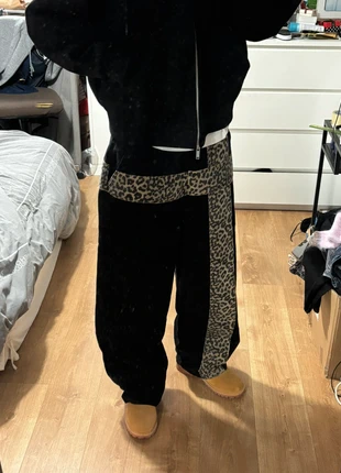 Pantalon jean y2k vintage large oversize motif design moderne léopard guépard, marque: y2k, état: Neuf avec étiquette, taille: L, 34,00 €, 36,40 € Protection acheteurs incluse