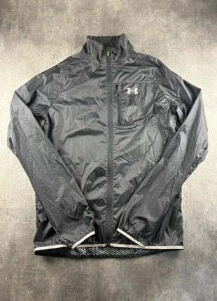Veste running Under Armour | Noir | Taille S | Neuf sans étiquette, marque: Under Armour, état: Très bon état, taille: S, 75,00 €, 79,45 € Protection acheteurs incluse