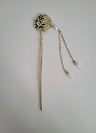 Pic à Chignon Doré – Motifs Fleuris & Perles, état: Très bon état, 7,00 €, 8,05 € Protection acheteurs incluse