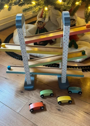 Piste à voitures wood’n play, marca: Wood'N Play, estado: Muito bom, tamanho: 12-18 meses / 80 cm, €10.00, €11.20 inclui Proteção do Comprador