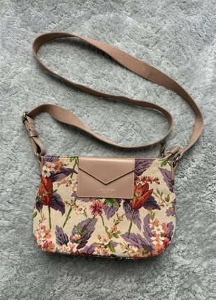 Sac à main bandoulière Lancaster avec cuir marron et motif fleurs, marca: Lancaster, estado: Muito bom, €23.00, €24.85 inclui Proteção do Comprador Pro