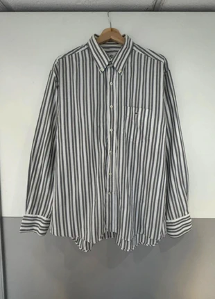 Vintage 90s Lacoste white and grey stripes shirt., marque: Lacoste, état: Très bon état, taille: 44 cm, 16,00 €, 17,50 € Protection acheteurs incluse