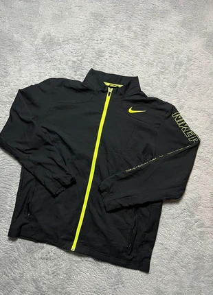 Veste de sport Dri-Fit Nike Couleur Noir/ Vert Taille XXL, brand: Nike, condition: Very good, size: XXL, €17.00, €18.55 includes Buyer Protection