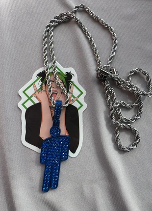 Billie Eilish ketting blauw, merk: Billie Eilish, staat: Nieuw zonder prijskaartje, € 15,00, € 16,45 inclusief Kopersbescherming