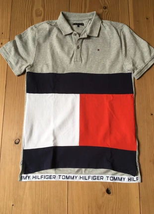 Tommy Hilfiger Poloshirt, merk: Tommy Hilfiger, staat: Heel goed, maat: 16 jaar / 176 cm, € 17,50, € 19,08 inclusief Kopersbescherming