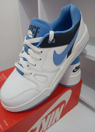 Nike Full Force Lo – 39 – Neuve & Originale achetée chez Nike, brand: Nike, condizioni: Nuovo con cartellino, taglia: 39, €35.00, €37.45 include la Protezione acquisti