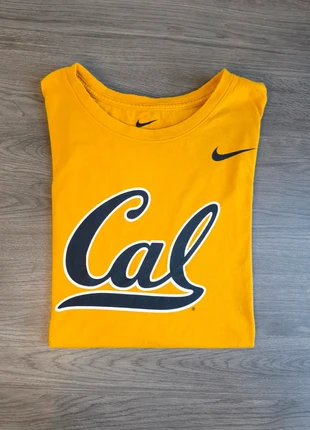 T-shirt Nike – Jaune – Taille M – Très bon état, marque: Nike, état: Très bon état, taille: M, 12,00 €, 13,30 € Protection acheteurs incluse