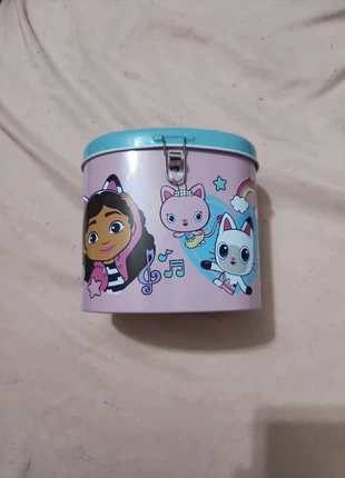 Tirelire gabbydollhouse, marque: Gabby's Dollhouse, état: Très bon état, 4,00 €, 4,90 € Protection acheteurs incluse