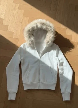 Veste blanche à capuche fourrure style Y2K, marque: y2k, état: Très bon état, taille: S / 36 / 8, 48,00 €, 51,10 € Protection acheteurs incluse