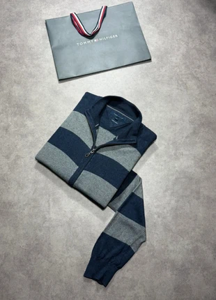 Veste full Zip Tommy Hilfiger bleu marine et grise - Logo brodé - Coton & Cachemire - Taille L, marque: Tommy Hilfiger, état: Très bon état, taille: L, 24,99 €, 26,94 € Protection acheteurs (Pro) incluse