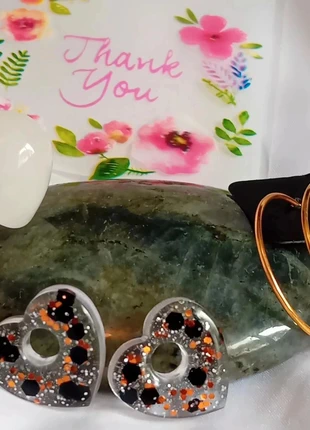 🎀🌸Boucles d'oreilles cœur en résine tendance creation unique, marke: Fait Main, zustand: Sehr gut, 5,00 €, 5,95 € inklusive Vinted-Käuferschutz