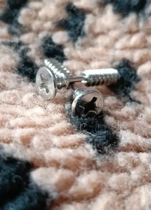 Pendientes imitación tornillo, brand: Punk, condizioni: Nuovo senza cartellino, €4.00, €4.90 include la Protezione acquisti