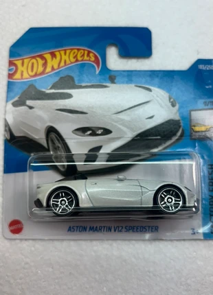 Aston Martin V22 biplas White, marque: Hot Wheels, état: Neuf avec étiquette, taille: Prématuré, jusqu'à 44cm, 2,50 €, 3,33 € Protection acheteurs incluse