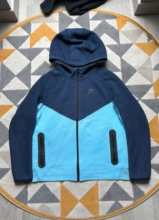 Sweat à capuche Nike bicolore – Bleu, marque: Nike, état: Bon état, taille: XS, 42,90 €, 45,75 € Protection acheteurs (Pro) incluse