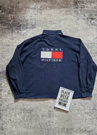 Crop fit shirt 90s Tommy Hilfiger embroidery logo, brand: Tommy Hilfiger, condizioni: Ottime, taglia: L, €10.00, €11.20 include la Protezione acquisti Pro