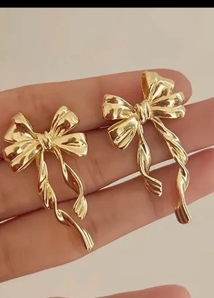 Boucles d’oreilles noeuds noël fêtes 2025 Zara, brand: Zara, condition: New without tags, €7.00, €8.05 includes Buyer Protection