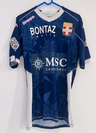 Maillot Ligue 2 Evian Thonon 2014/15, marque: Kappa, état: Très bon état, taille: M, 70,00 €, 74,20 € Protection acheteurs incluse