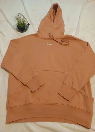 Pull Nike marron creme taille Xs très bon état, merk: Nike, staat: Heel goed, maat: XS / 34 / 6, € 14,00, € 15,40 inclusief Kopersbescherming