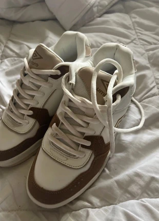 Basket umbro, marque: Umbro, état: Très bon état, taille: 43, 10,00 €, 11,20 € Protection acheteurs incluse