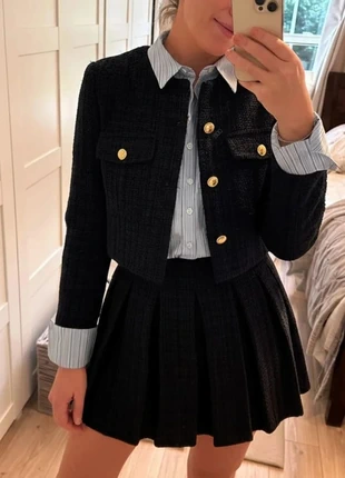 ensemble veste & jupe en tweed marine – boutons dorés et allure parisienne, marque: Maison Éloane, état: Très bon état, taille: L / 40 / 12, 66,00 €, 70,00 € Protection acheteurs incluse