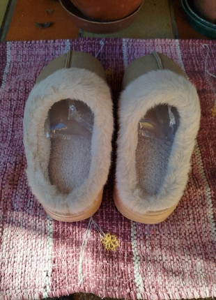 Pantofole calde nuovi con cartellino, marque: Unito, état: Neuf avec étiquette, taille: 38, 5,00 €, 5,95 € Protection acheteurs incluse