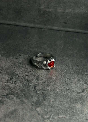Bague rouge Y2k, marque: CHROME, état: Très bon état, taille: Ajustable, 9,99 €, 11,19 € Protection acheteurs incluse