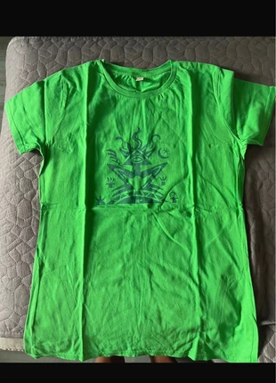T shirt verde nuova senza cartellino, staat: Nieuw zonder prijskaartje, maat: XL / 42 / 14, € 5,00, € 5,95 inclusief Kopersbescherming