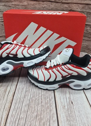 Nike Air Max Plus Enfant, marque: Nike, état: Neuf avec étiquette, taille: 29, 55,00 €, 58,45 € Protection acheteurs incluse