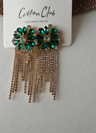 Prachtige oorbellen, merk: Cotton Club, staat: Nieuw met prijskaartje, € 8,00, € 9,10 inclusief Kopersbescherming