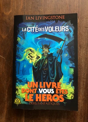 La cité des voleurs, défis fantastiques FF - Ian Livingstone - LDVELH 2018, état: Bon état, 6,00 €, 7,00 € Protection acheteurs (Pro) incluse