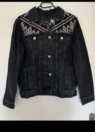 Veste en jean, marque: Stradivarius, état: Très bon état, taille: S / 36 / 8, 6,00 €, 7,00 € Protection acheteurs incluse