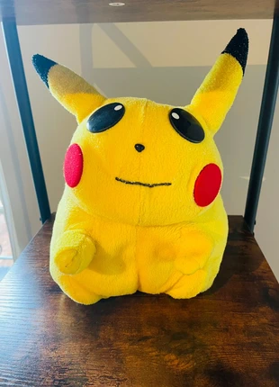 Grosse peluche Pikachu Pokémon, jaune, environ 30 cm, condizioni: Ottime, taglia: Taglia unica, €6.00, €7.00 include la Protezione acquisti