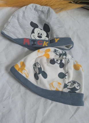 Set Babymützen, brand: Disney, condizioni: Ottime, taglia: 3-6 mesi, 42 cm, €1.50, €2.28 include la Protezione acquisti
