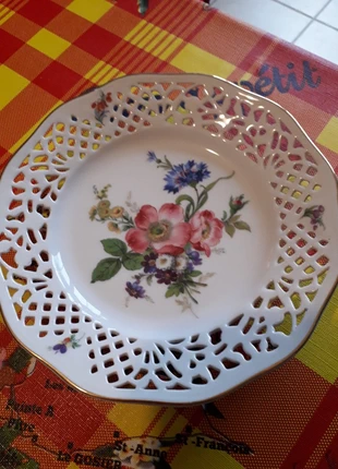 Assiette porcelaine atelier du cigogne diam 19 cm, marque: Atelier, état: Neuf sans étiquette, 2,00 €, 2,80 € Protection acheteurs incluse