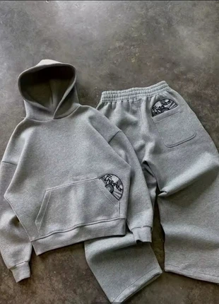 Ensemble gris Y2k sweat jogging Taille S, marque: y2k, état: Neuf sans étiquette, taille: S, 49,99 €, 53,19 € Protection acheteurs incluse