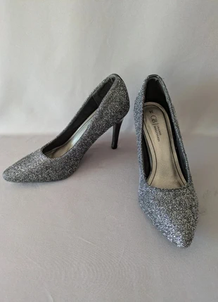 Escarpins noirs pailletés Grands Boulevards taille 38, marque: GRANDS BOULEVARDS, état: Bon état, taille: 38, 15,00 €, 16,45 € Protection acheteurs (Pro) incluse